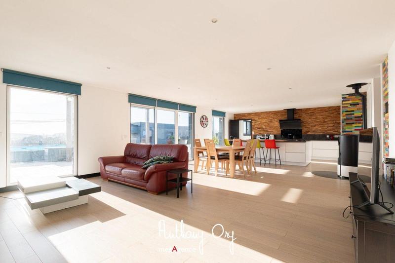 Maison - 118 m² - 4 pièces