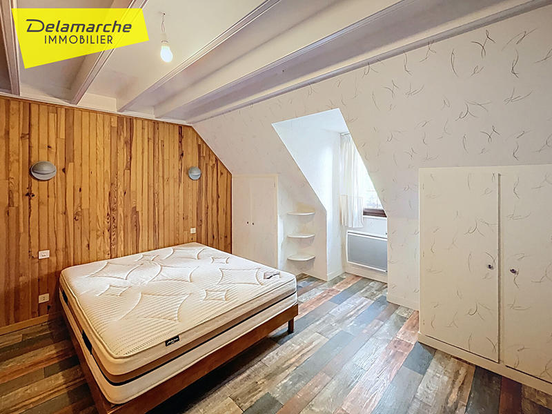 Maison - 195 m² - 9 pièces