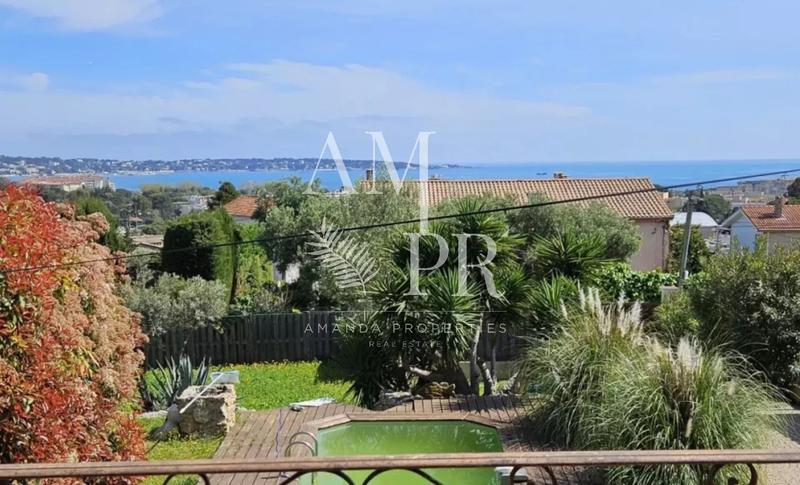 Propriété - 270 m² - 11 pièces