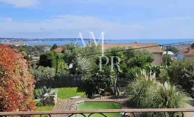 Propriété - 270 m² - 11 pièces