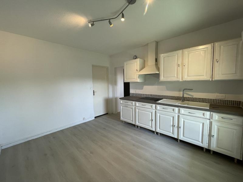 Maison - 97 m² - 6 pièces