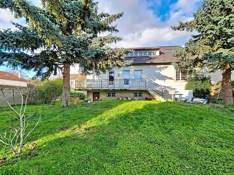 Maison - 160 m² - 6 pièces