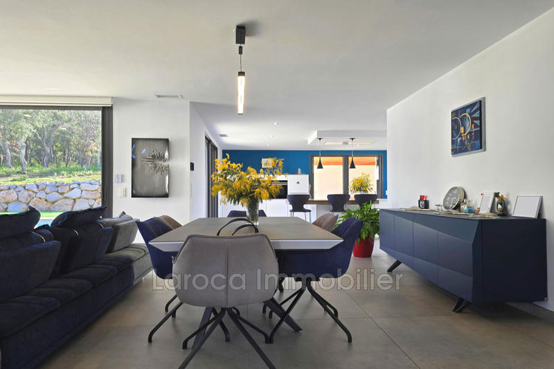 Villa - 280 m² - 5 pièces