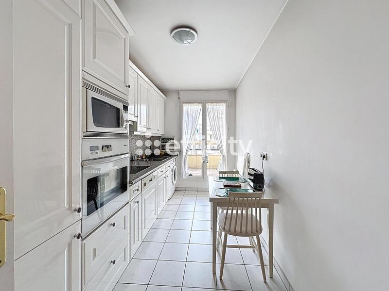 Appartement - 107 m² - 5 pièces