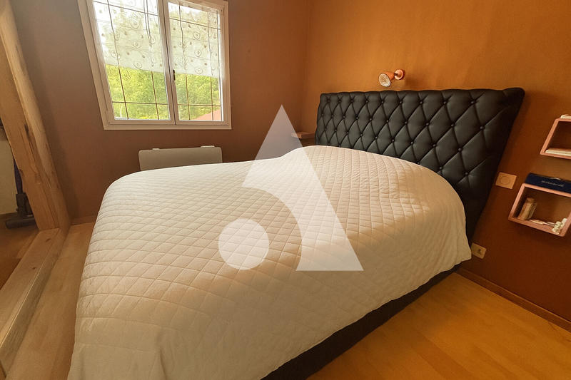 Maison - 200 m² - 4 pièces