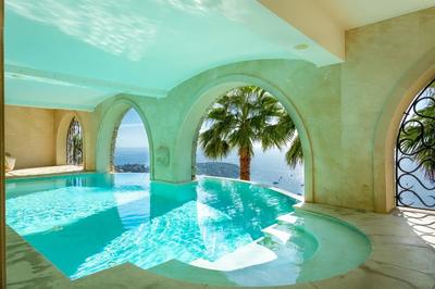 Villa - 301 m² - 8 pièces