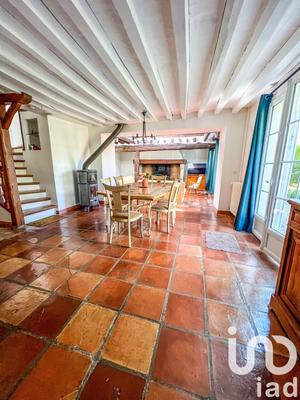 Maison - 267 m² - 8 pièces