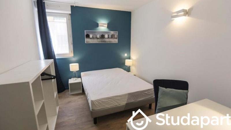 Chambre - 14 m² - 1 pièce