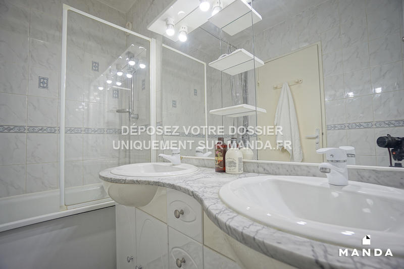 Chambre - 11 m² - 4 pièces