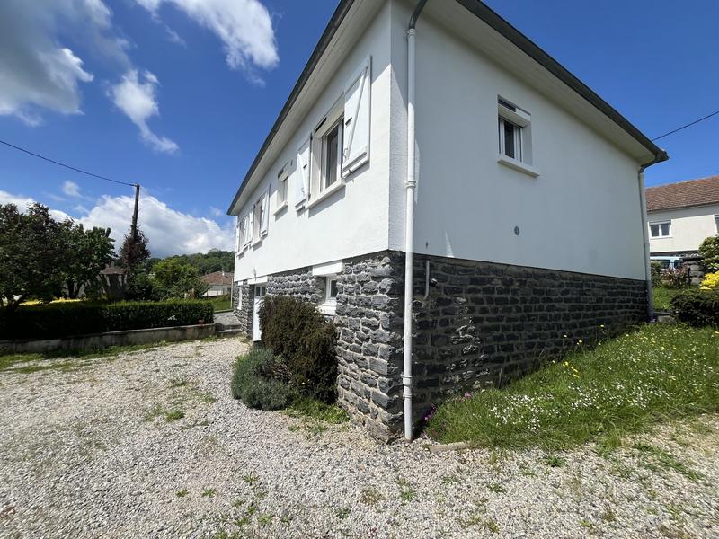 Maison - 95 m² - 5 pièces