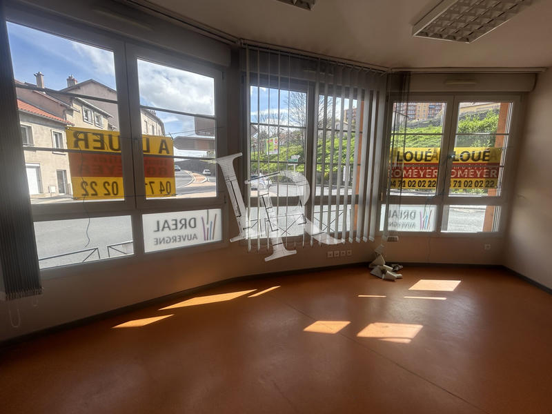 Bureau - 160 m² - 7 pièces