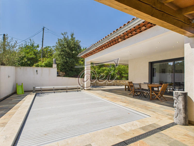 Villa - 224 m² - 6 pièces