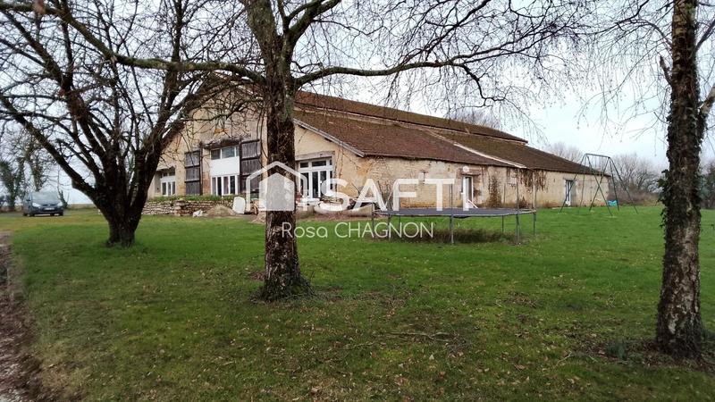 Maison - 313 m² - 2 pièces