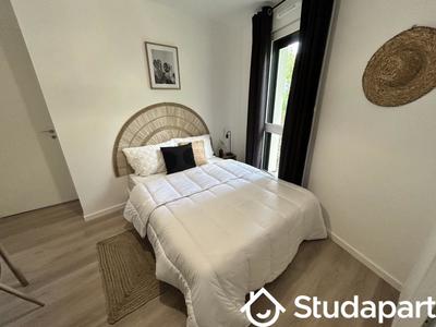 Chambre - 11 m² - 1 pièce