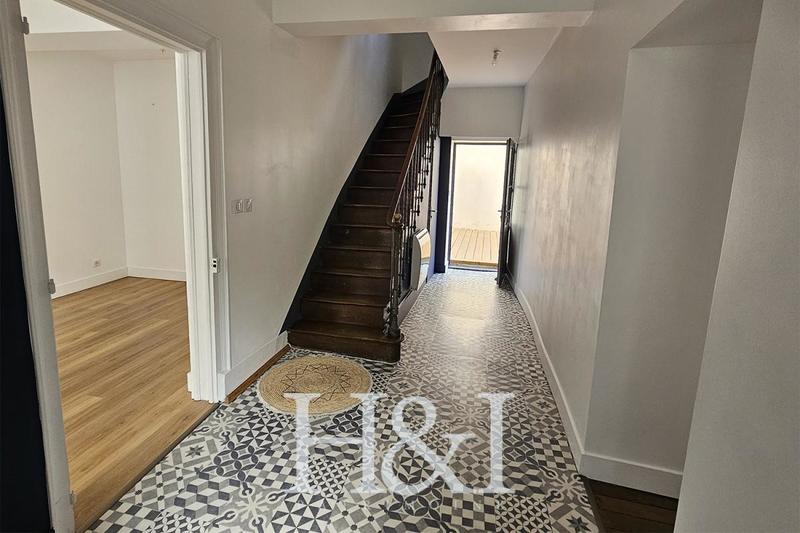 Propriété - 185 m² - 6 pièces