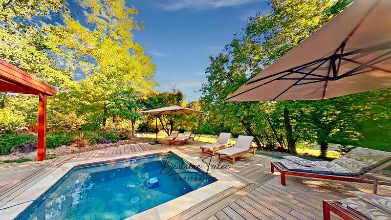 Maison - 390 m² - 16 pièces