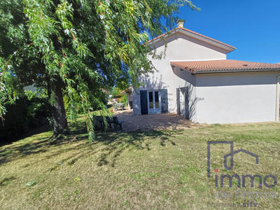 Villa - 121 m² - 6 pièces