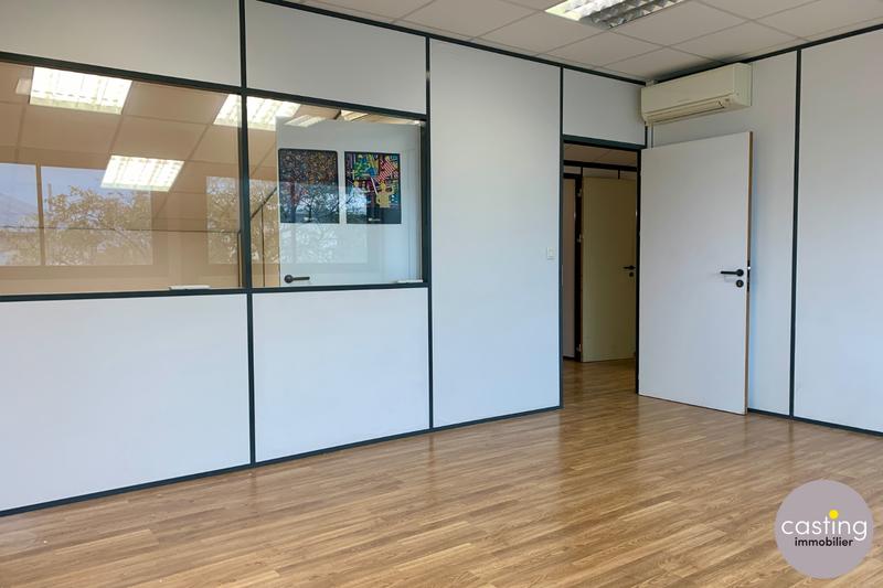 Local d'activités - 365 m²