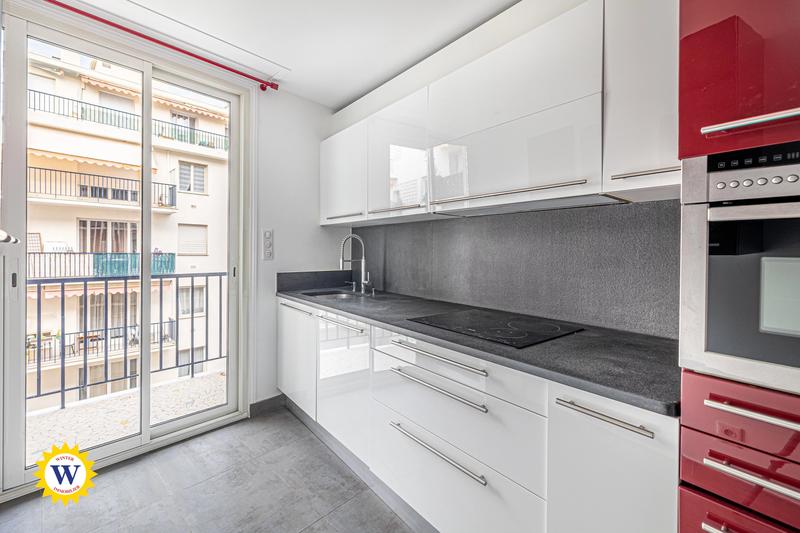 Appartement - 98 m² - 3 pièces