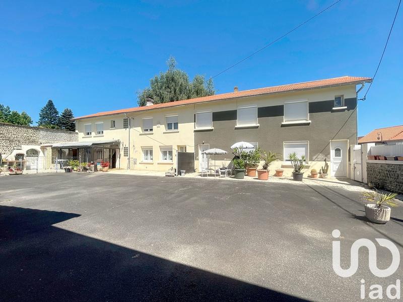 Maison - 230 m² - 10 pièces