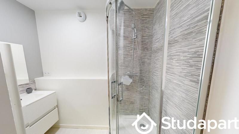 Chambre - 9 m² - 1 pièce