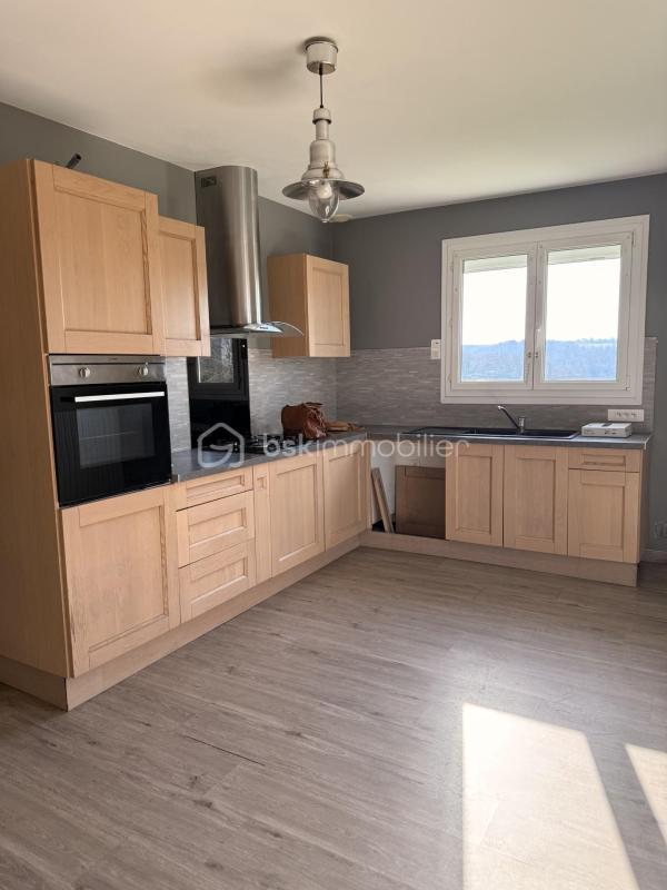 Maison - 87 m² - 5 pièces