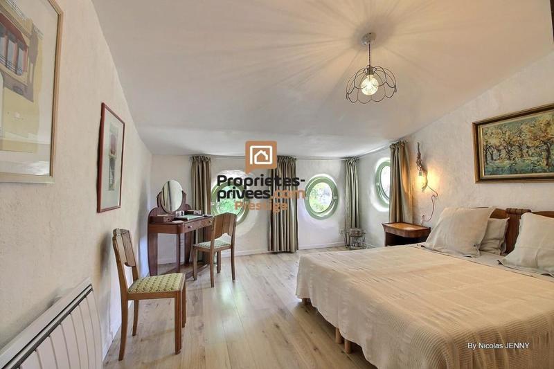 Maison de village - 257 m² - 7 pièces