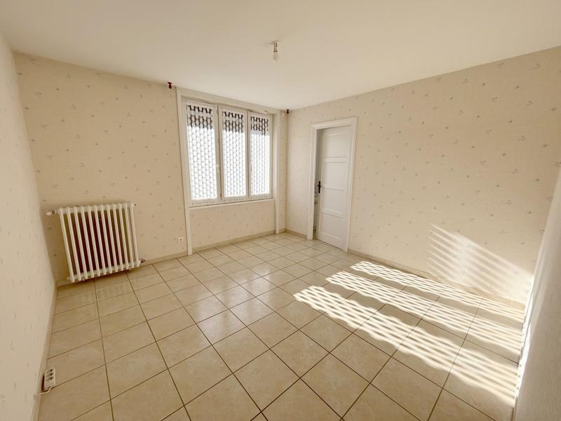 Villa - 115 m² - 9 pièces