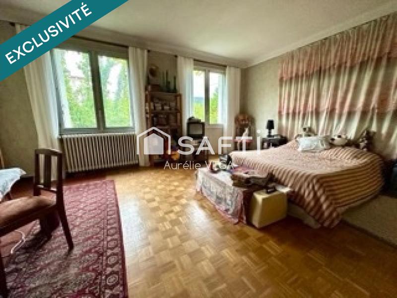 Maison - 253 m² - 8 pièces