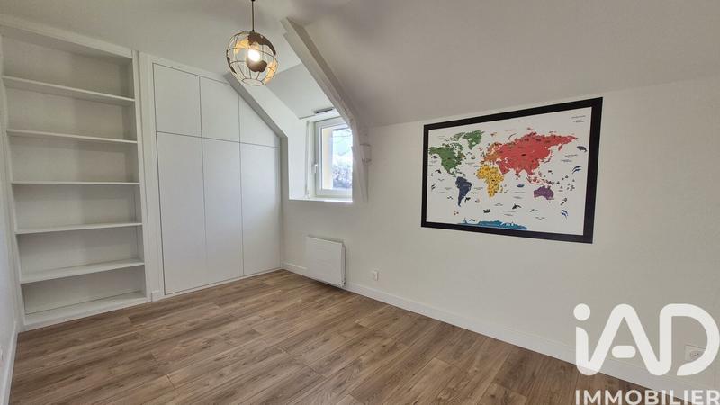 Maison - 240 m² - 9 pièces