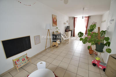 Appartement - 600 m² - 17 pièces