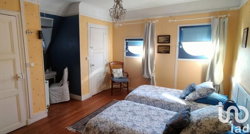 Maison - 360 m² - 12 pièces