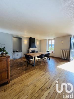 Maison - 200 m² - 5 pièces