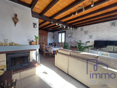 Maison traditionnelle - 132 m² - 6 pièces