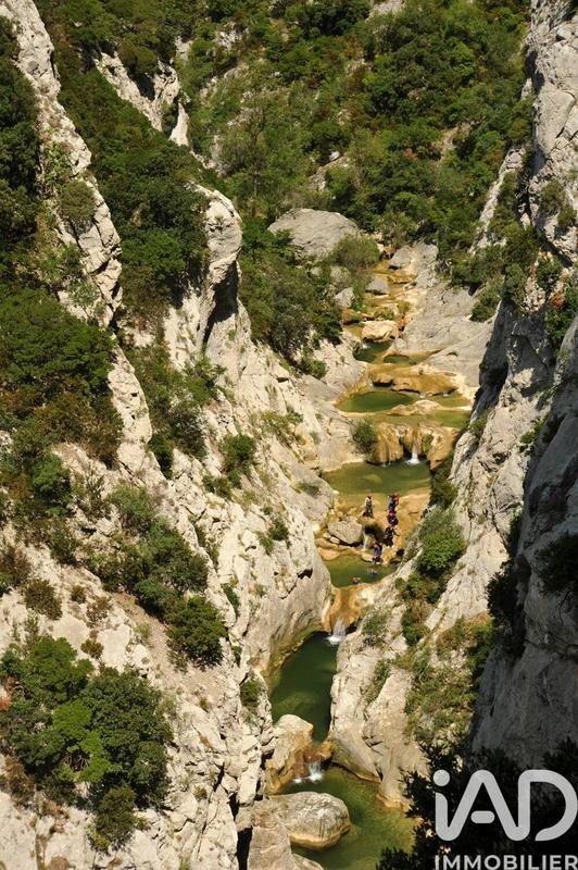 Maison - 340 m² - 9 pièces