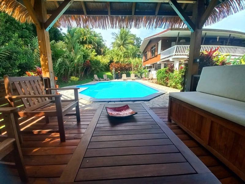 Villa - 257 m² - 9 pièces