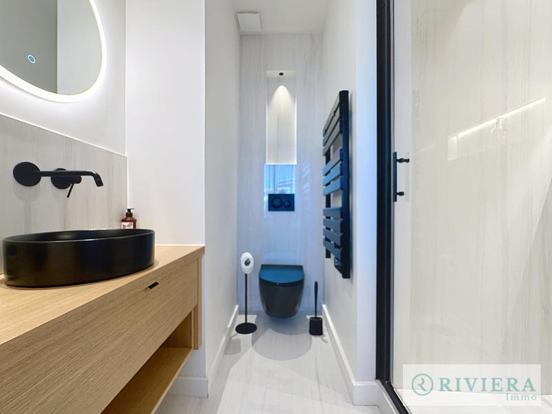 Appartement - 100 m² - 4 pièces