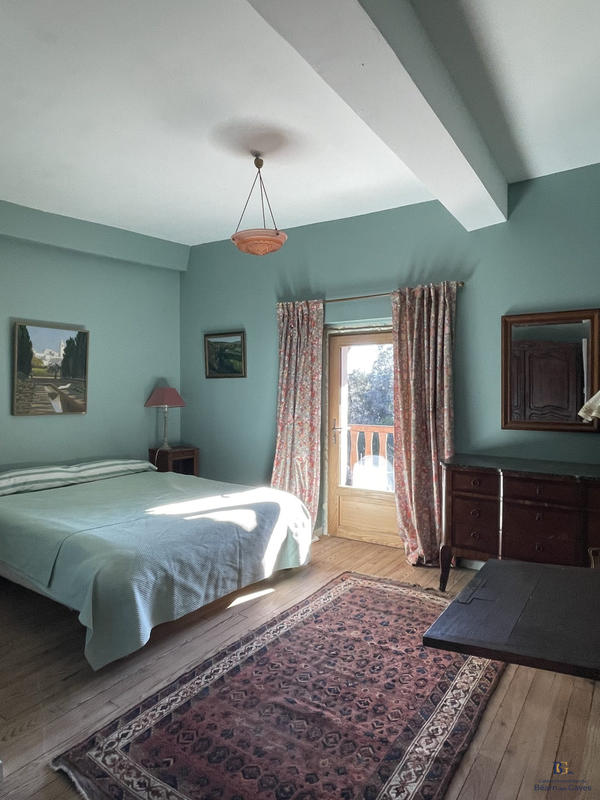 Maison - 231 m² - 6 pièces