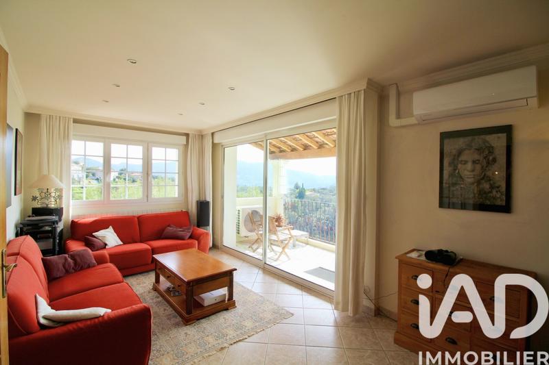 Maison - 186 m² - 6 pièces