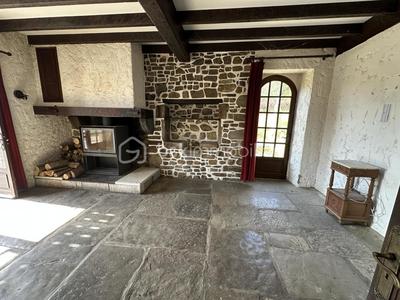 Propriété - 336 m² - 13 pièces