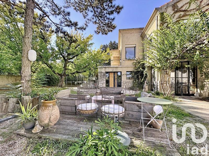 Maison - 269 m² - 8 pièces