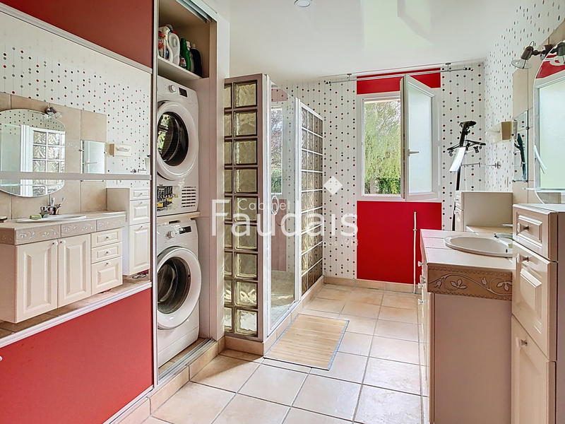 Maison - 138 m² - 6 pièces