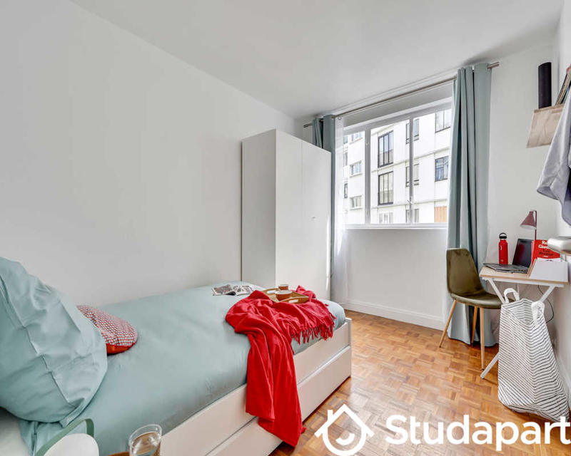 Chambre - 60 m² - 1 pièce