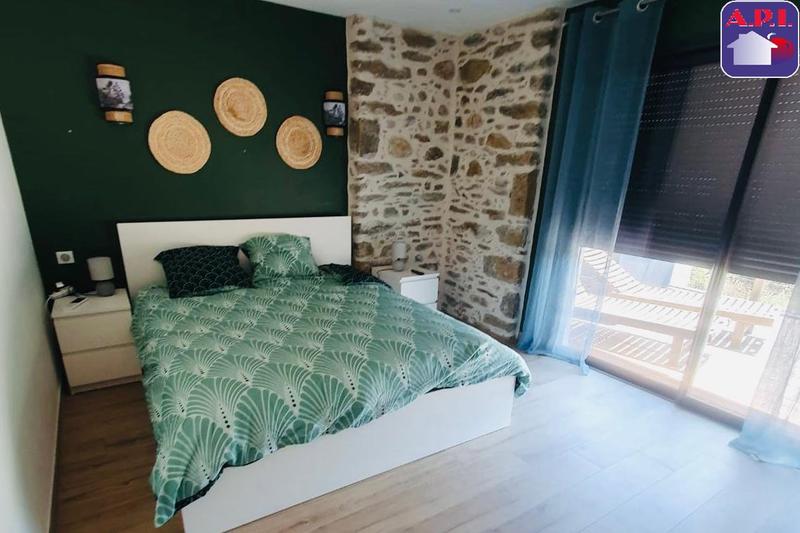 Maison contemporaine - 270 m² - 4 pièces