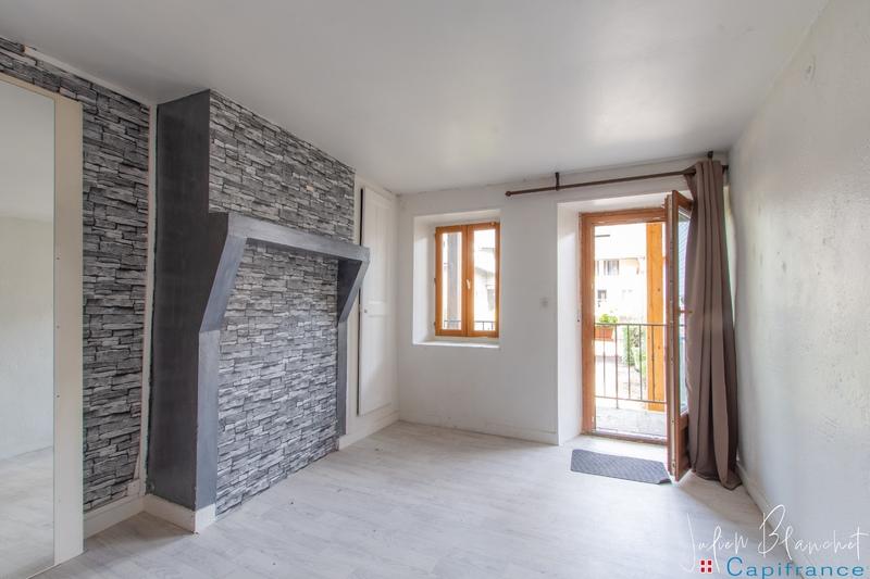 Immeuble - 186 m² - 10 pièces
