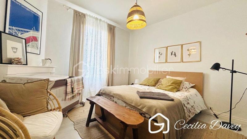 Propriété - 180 m² - 7 pièces