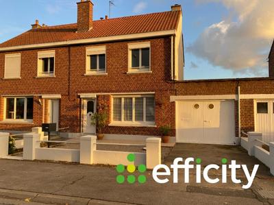 Maison - 93 m² - 5 pièces