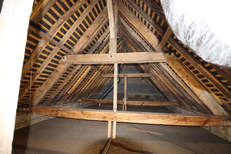 Maison - 247 m² - 11 pièces