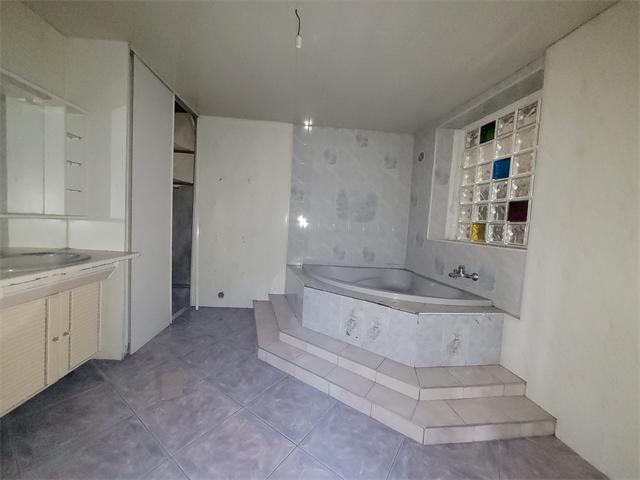 Maison - 210 m² - 5 pièces