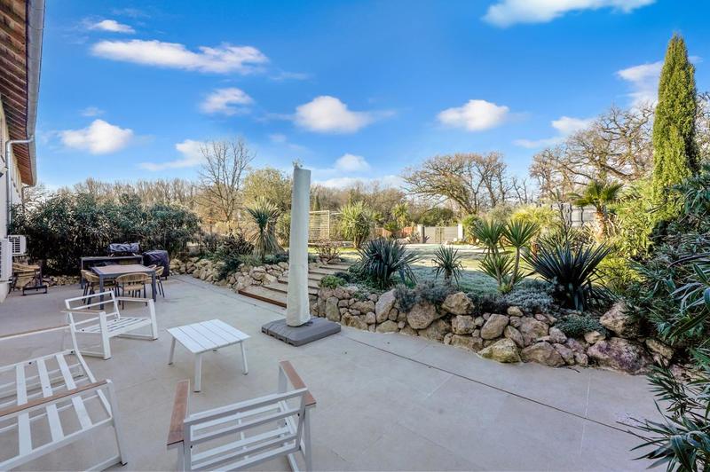 Maison - 187 m² - 4 pièces